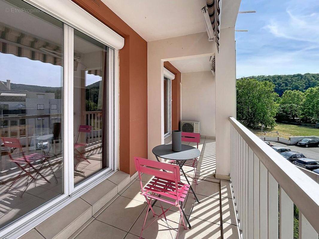 Appartement à FONTAINES-SUR-SAONE