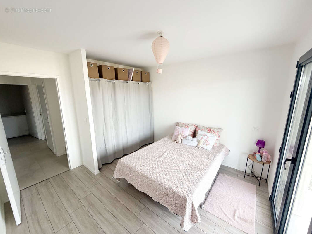 Maison à LES MARTRES-DE-VEYRE