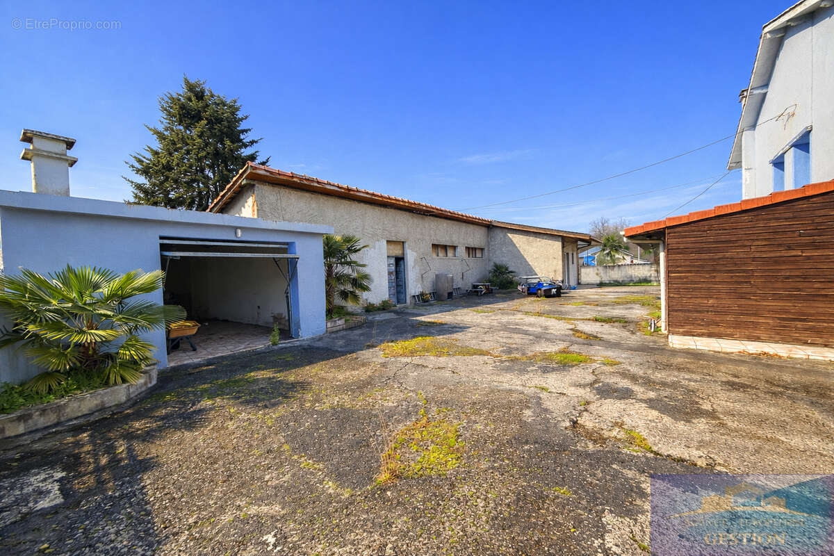 Maison à LOURDES