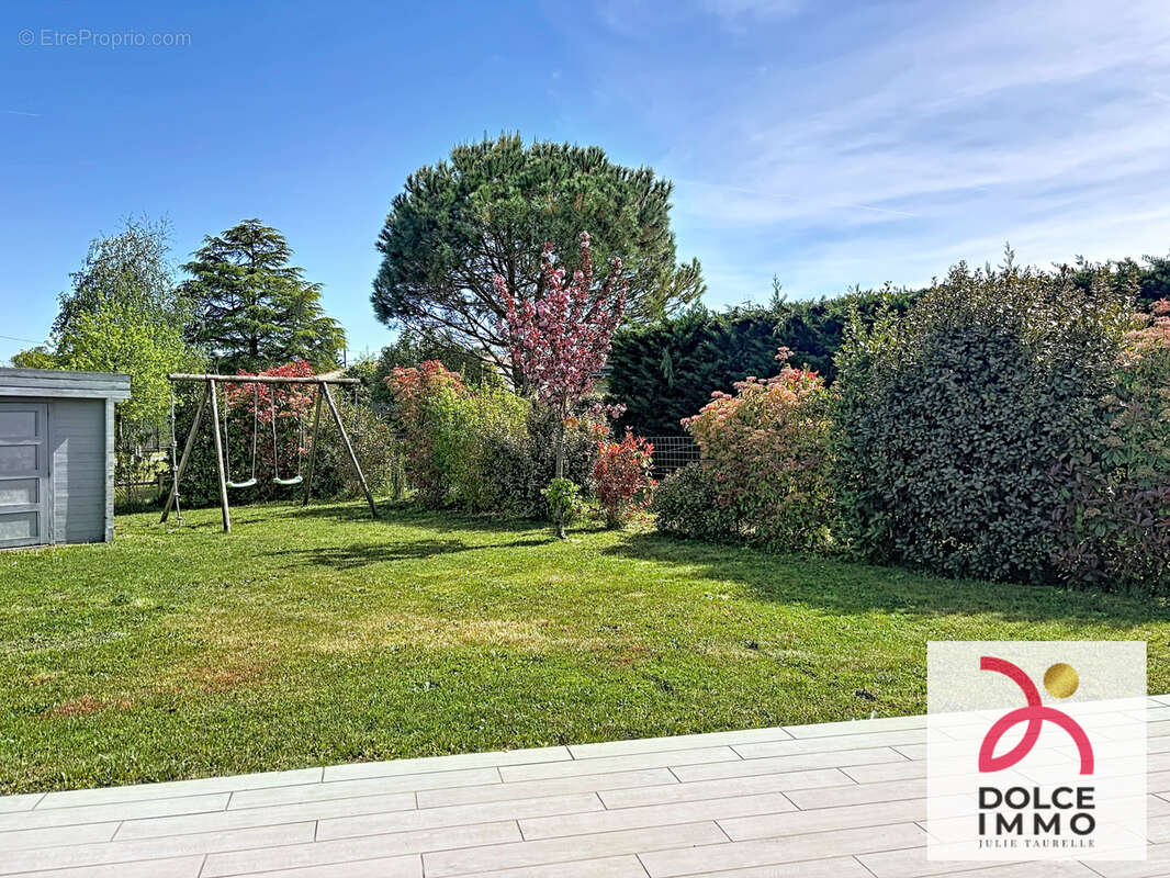 Maison à BLANQUEFORT