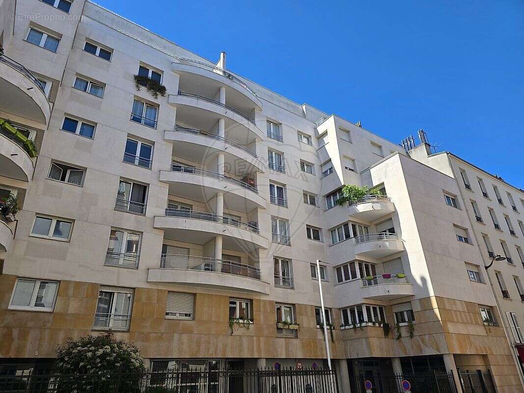 Appartement à LEVALLOIS-PERRET