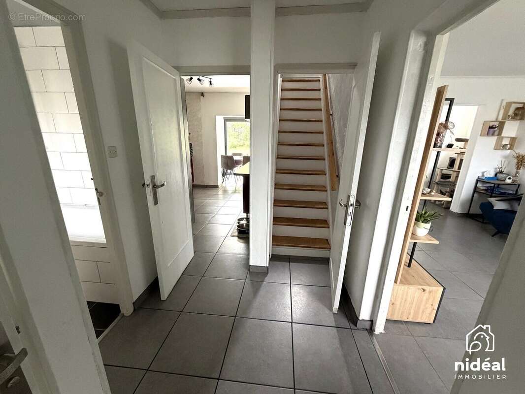 Maison à RECQUIGNIES