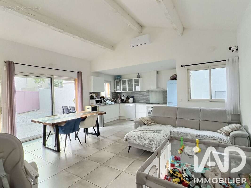 Photo 2 - Maison à MARSEILLE-13E
