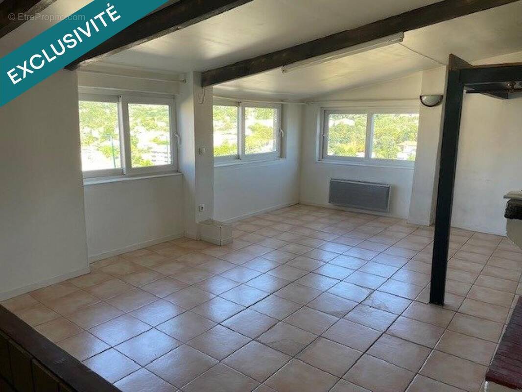 Photo 1 - Appartement à FORCALQUIER