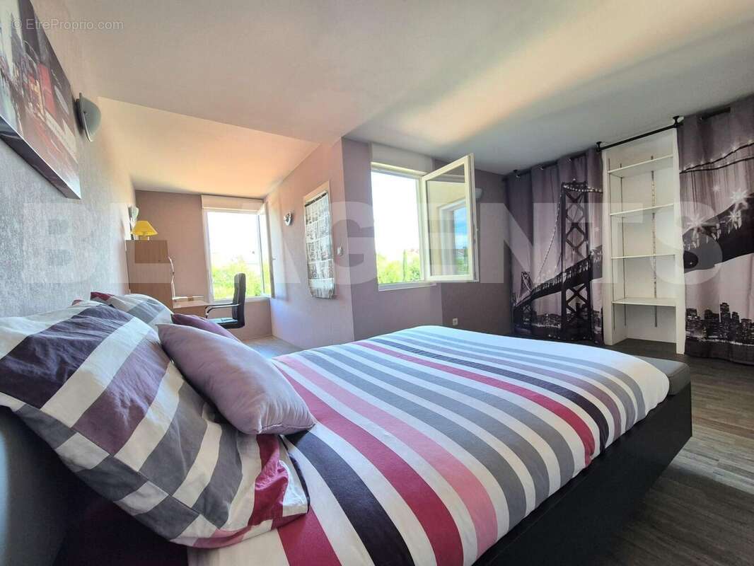 CHAMBRE 2 - Maison à PAMIERS