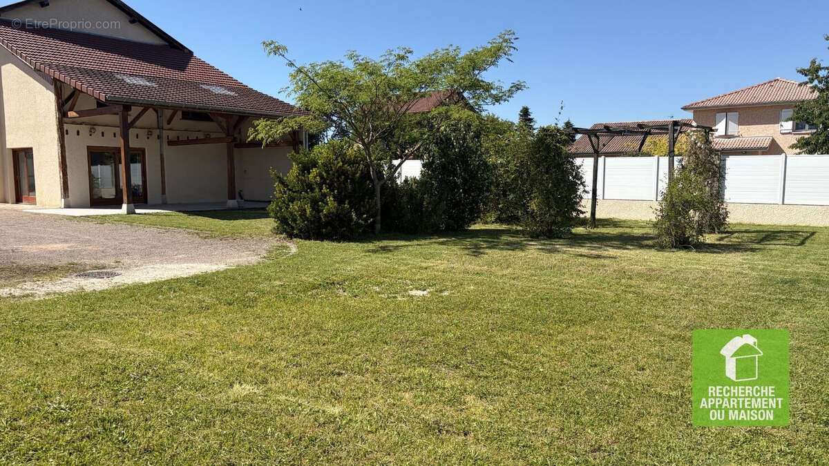 Maison à CHAVANOZ