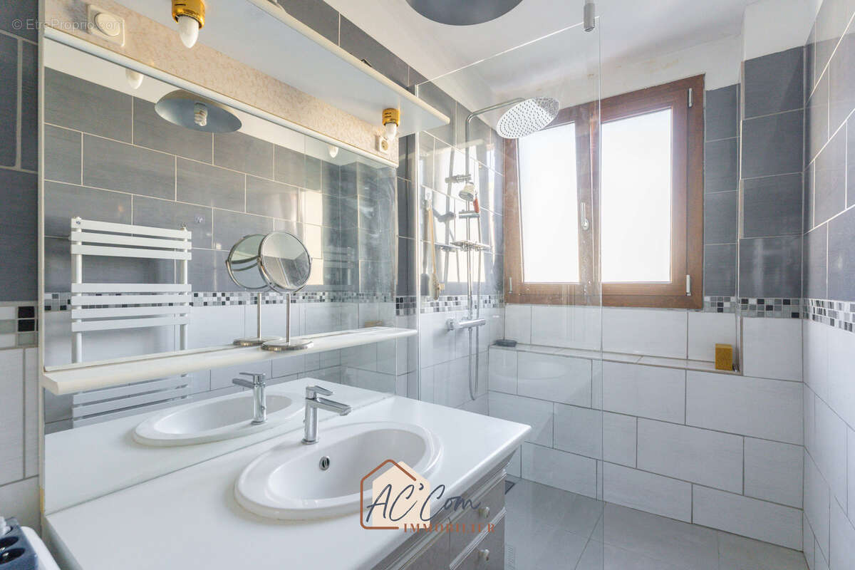 Appartement à AUBAGNE