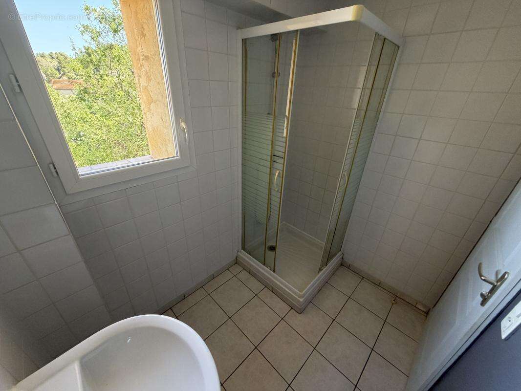 Appartement à THEZAN-DES-CORBIERES