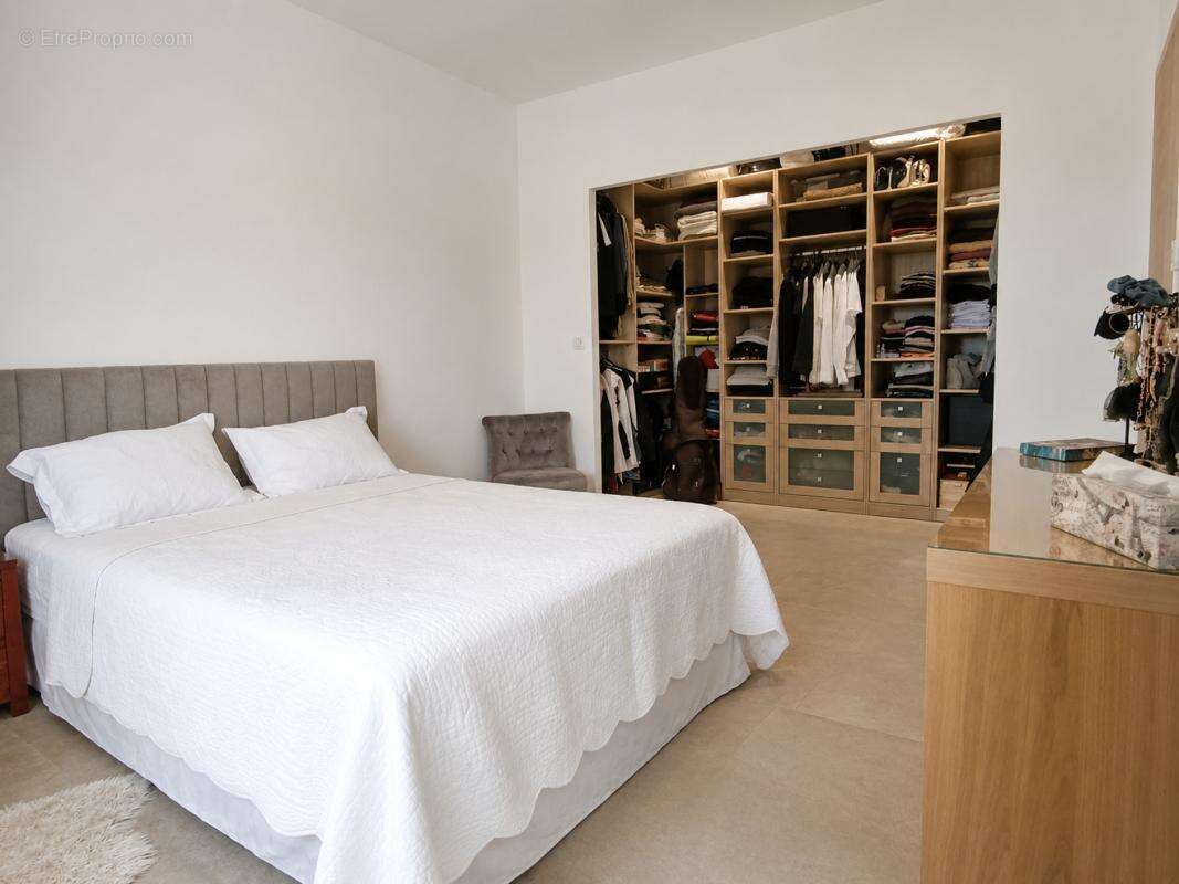 Maison 5 pièces 140 m² à vendre à Nimes (30900) - photo 8