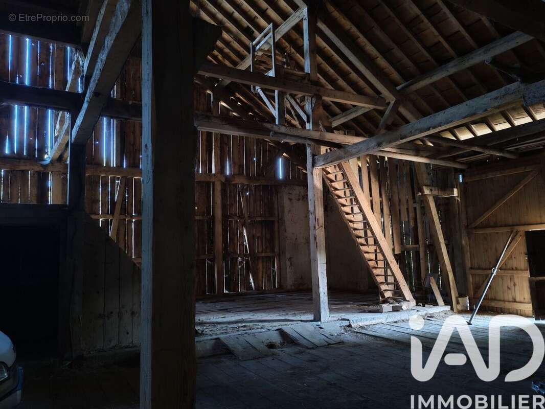 Appartement 900 m² à Les Ecorces  - photo 6