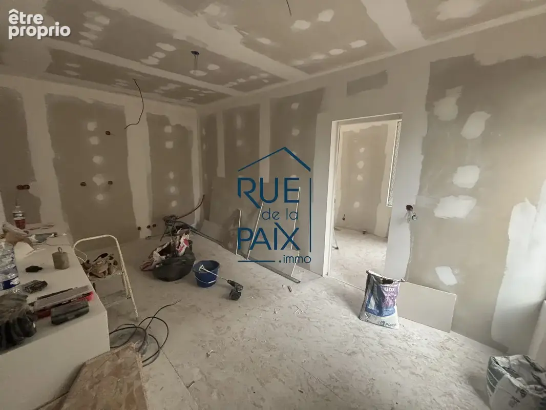 Appartement 215 m² à vendre à Chatellerault (86100) - photo 2