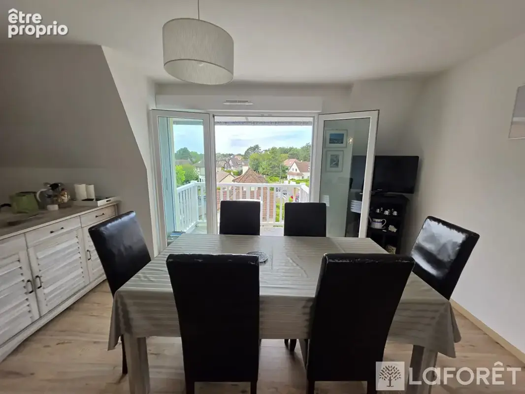 Photo Appartement à Merville-Franceville-Plage au prix de 303 000€