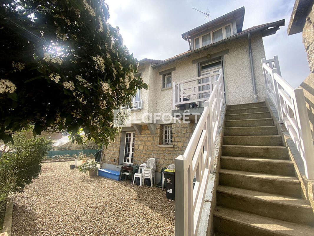 Maison à HARDRICOURT