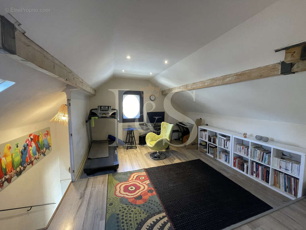 Maison à VAISON-LA-ROMAINE