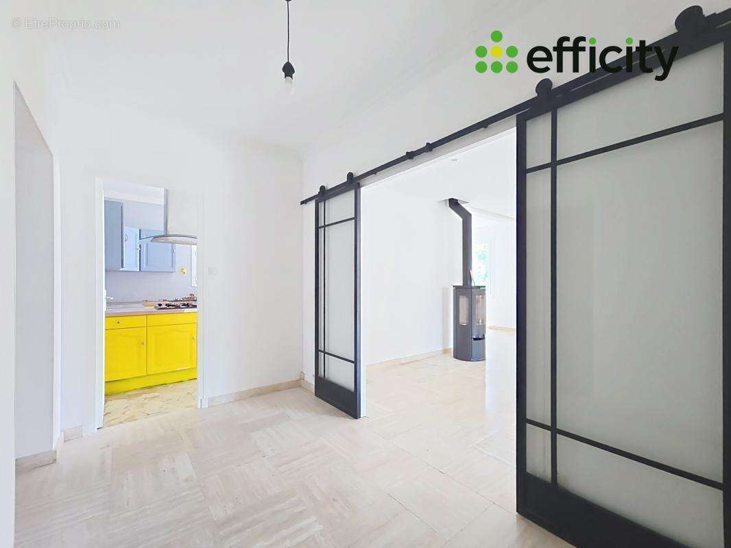 Maison 130 m² à L'houmeau  - photo 28