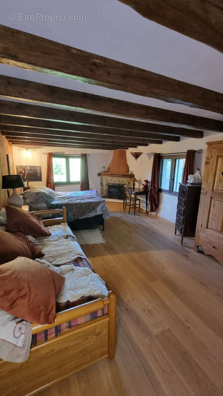 Maison à COISE-SAINT-JEAN-PIED-GAUTHIER