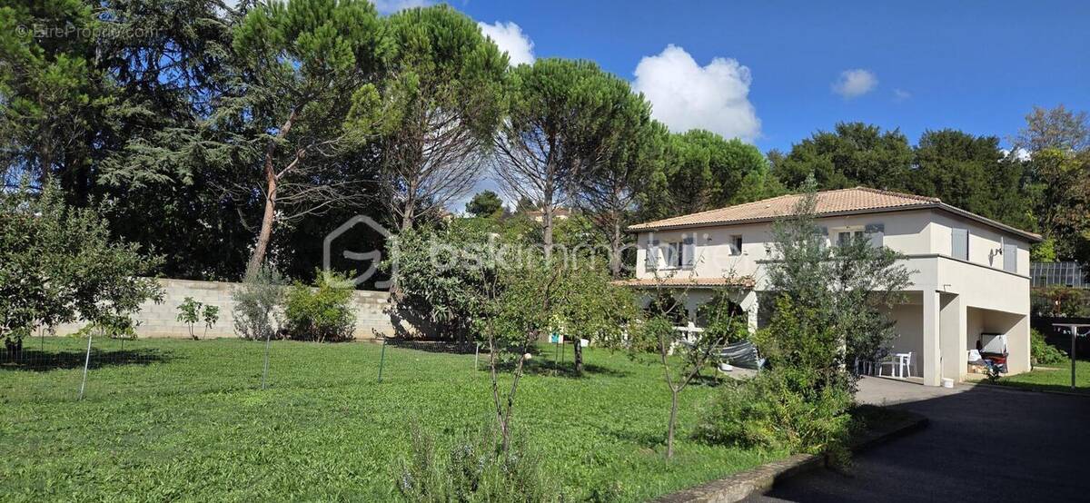 Maison à ROUSSILLON