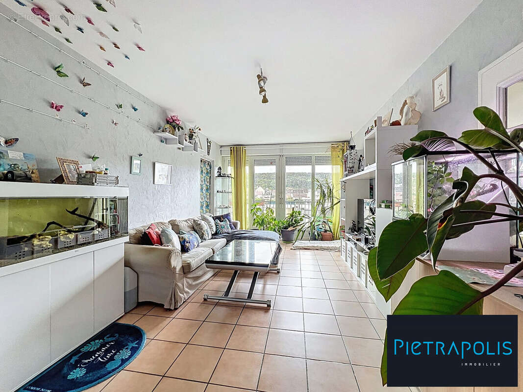 Appartement à CHENOVE