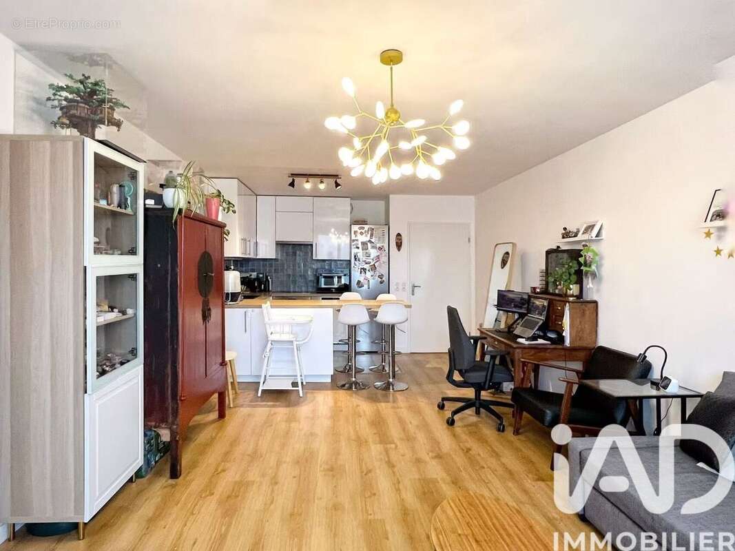Photo 3 - Appartement à BUSSY-SAINT-GEORGES
