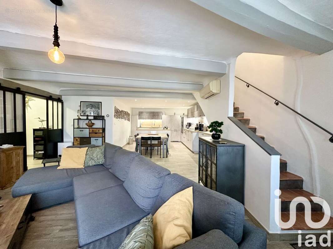 Photo 4 - Maison à ROQUEBRUNE-SUR-ARGENS