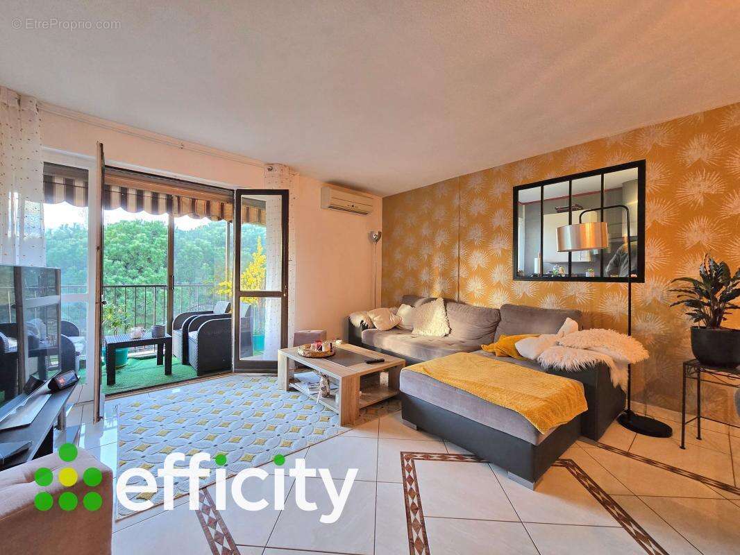 Appartement à FREJUS