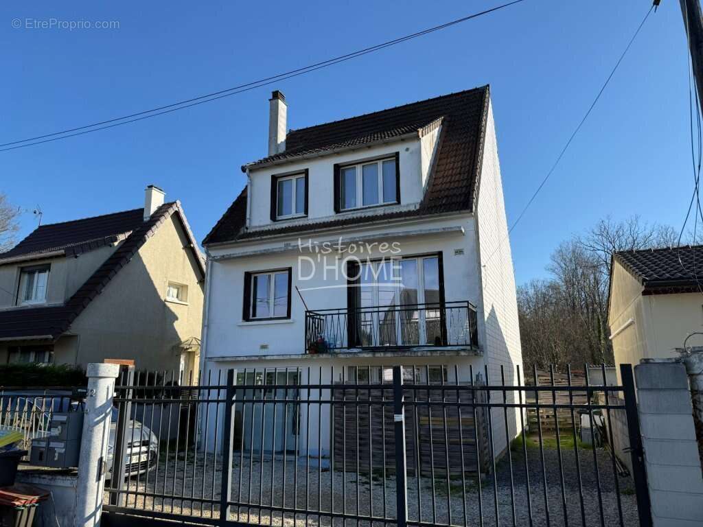 Appartement à OZOIR-LA-FERRIERE