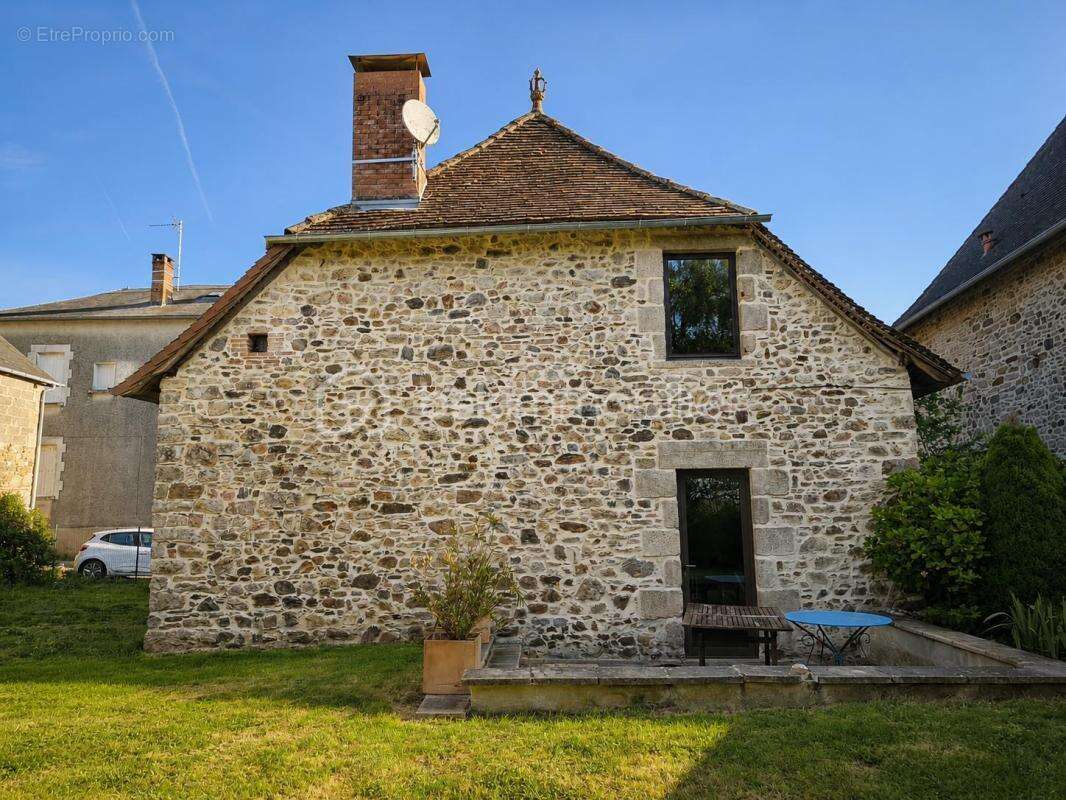 Maison à LA PORCHERIE