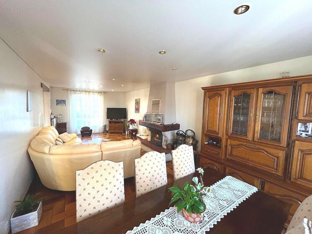 Maison à RIS-ORANGIS