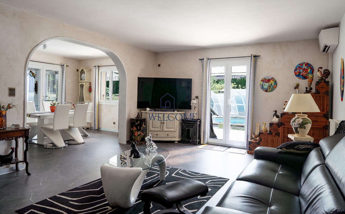 Maison à BAGNOLS-SUR-CEZE