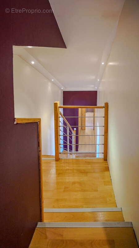 Appartement à LE CRES