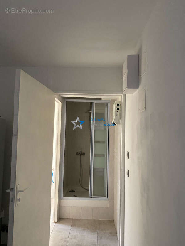 Immeuble - Neufchâtel-en-Saosnois - Guy Garreau - Bonne étoile immobilier - Appartement à NEUFCHATEL-EN-SAOSNOIS