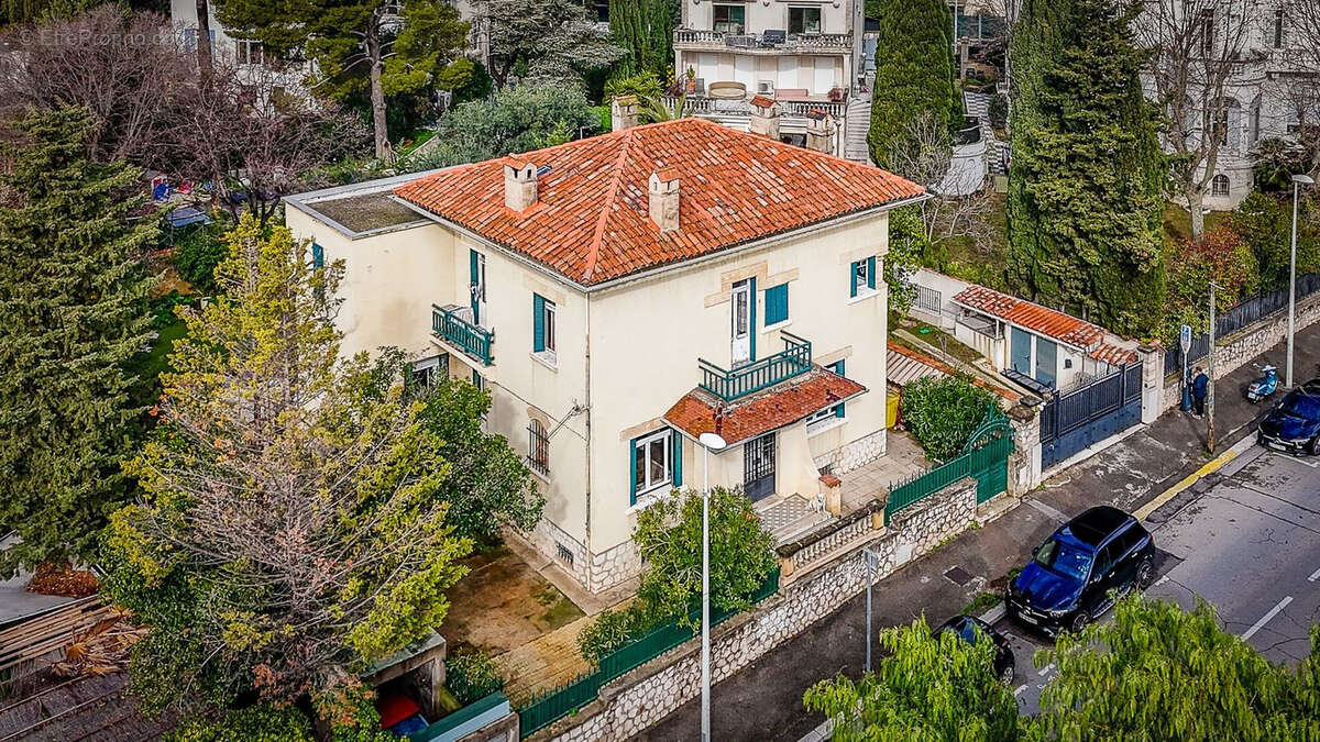 Maison à MARSEILLE-8E