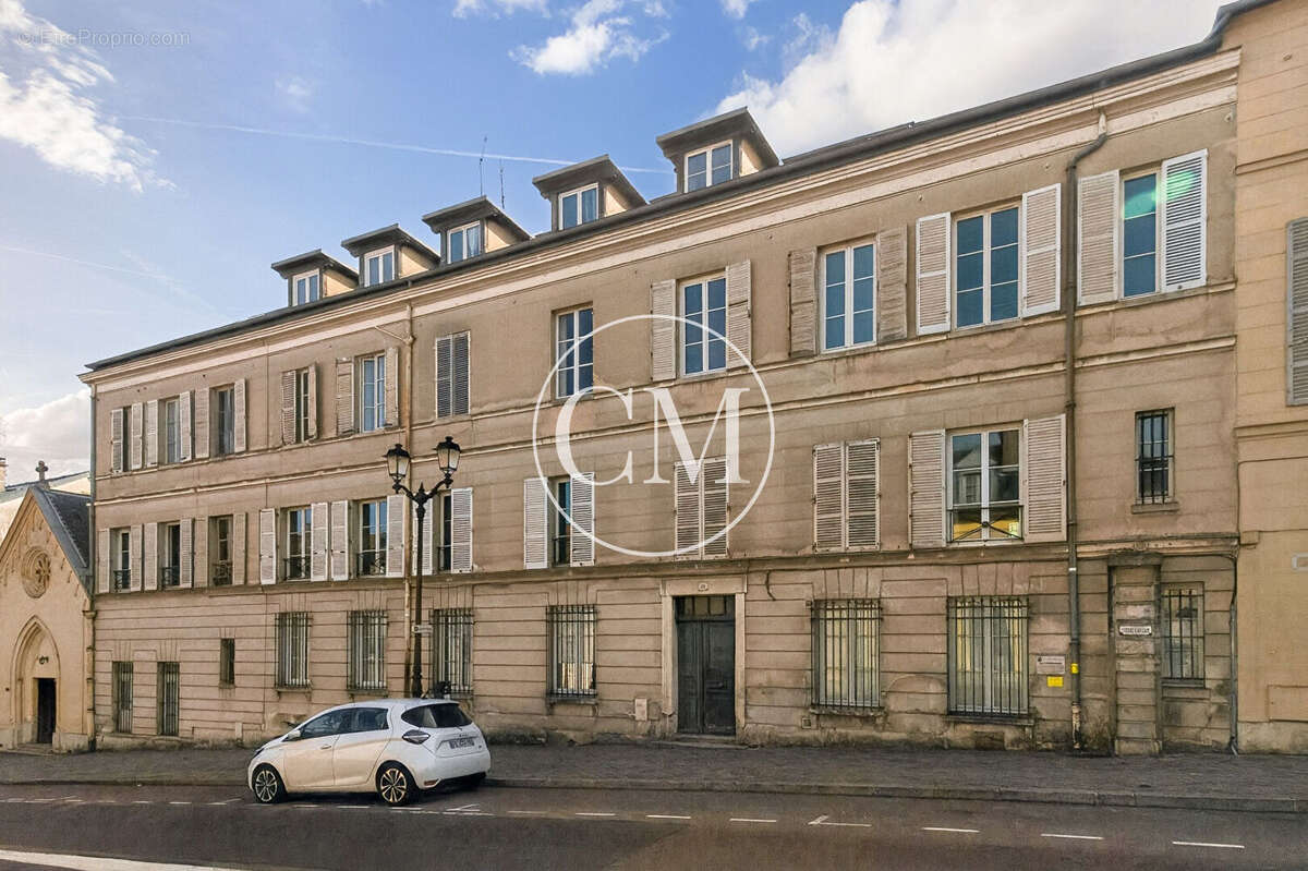 Appartement à VERSAILLES