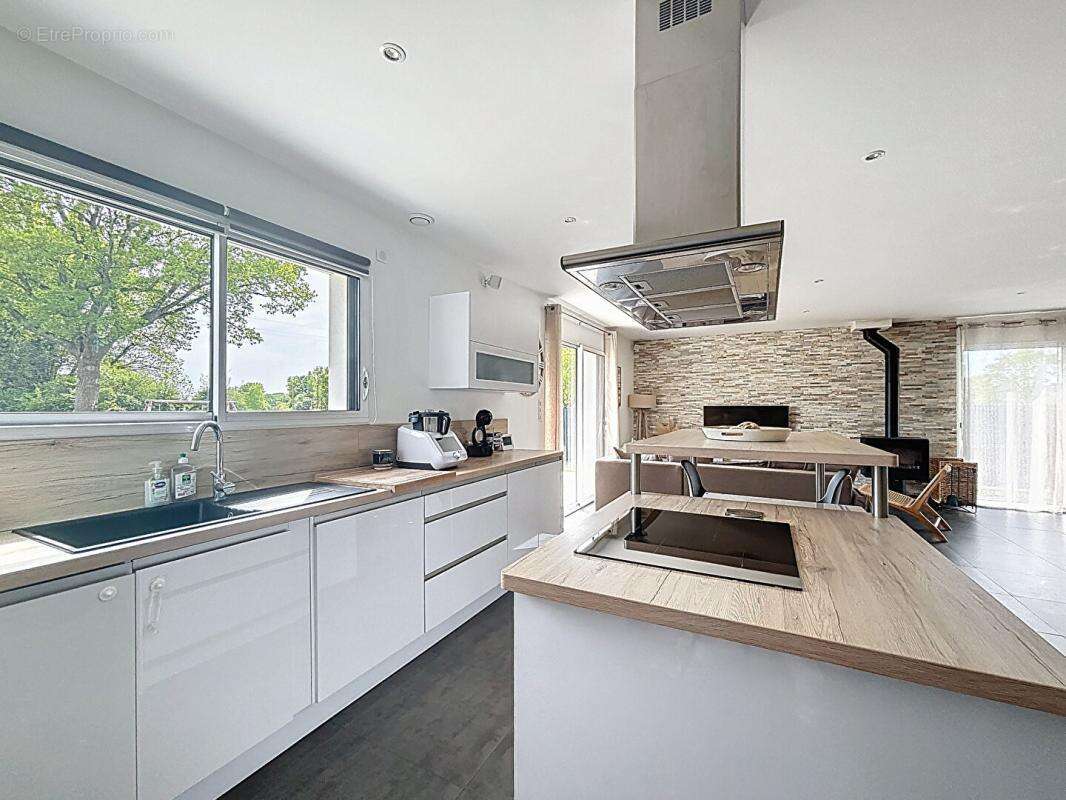 Maison à SAINT-LYPHARD