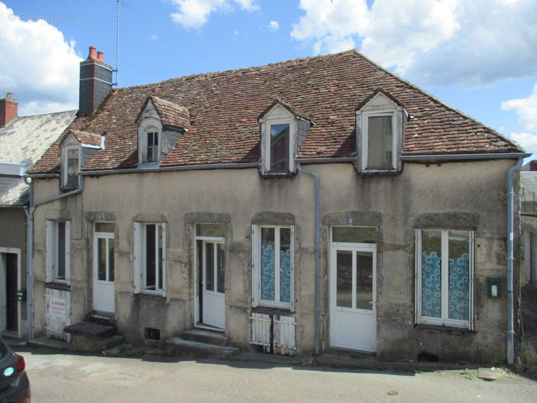 Maison à CHATEAU-CHINON(VILLE)