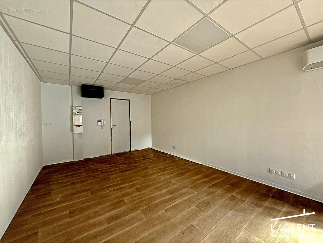 Commerce à CAVEIRAC