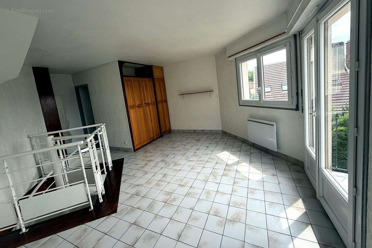 Appartement 45 m² à Mezy-Sur-Seine  - photo 3