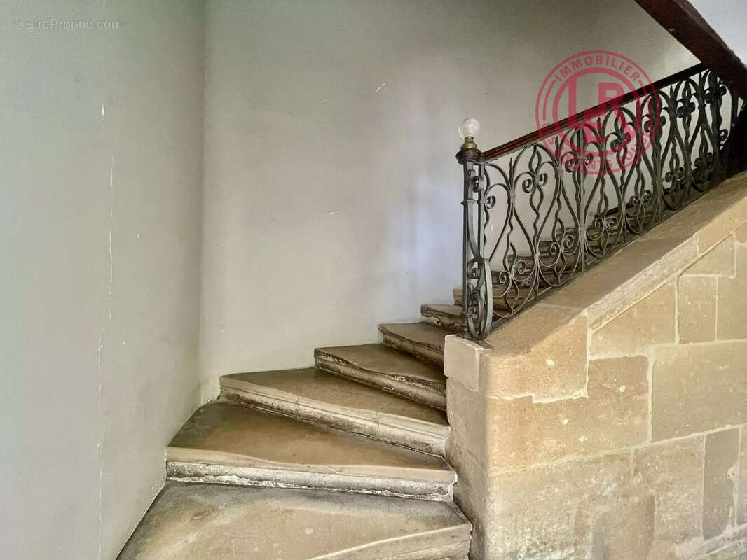 Paris 4ème - Rue de Sévigné - Beau duplex rénové, calme et lumineux - photo 13