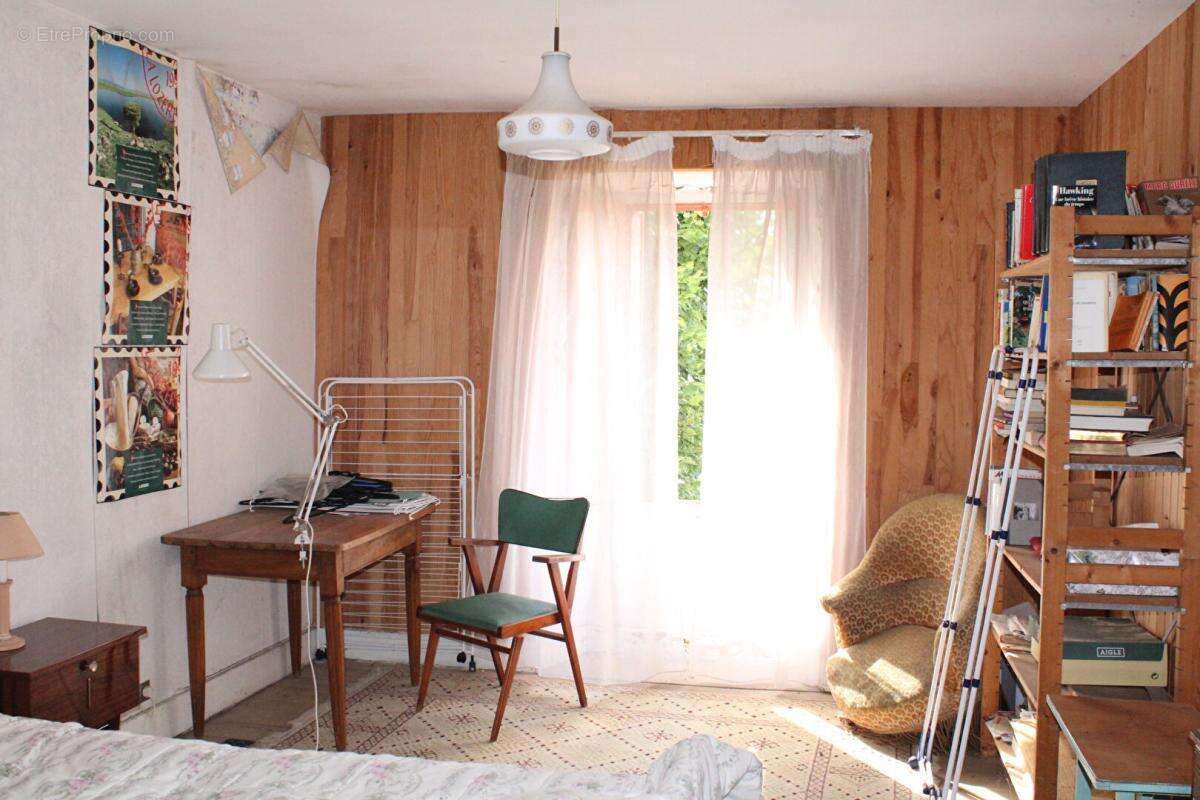 Exclusivité Maison Luc 5 pièce(s) 143 m2 avec jardin sur le chemin de Robert Louis Stevenson - photo 6
