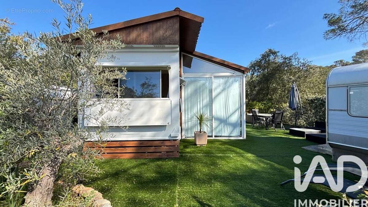 Photo 2 - Terrain à FREJUS