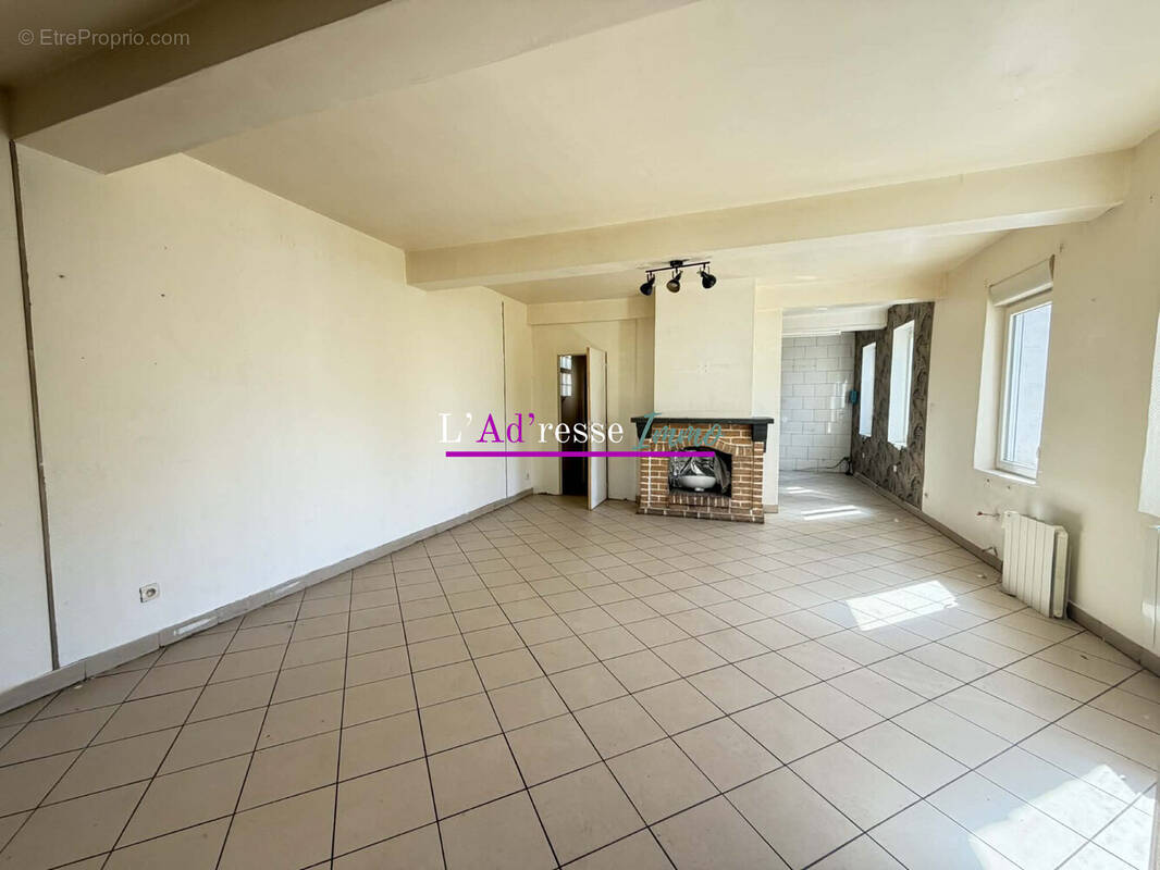 Maison à AUBENCHEUL-AUX-BOIS