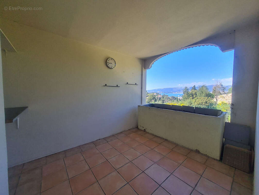 * Vue Mer * APPARTEMENT 3 Pièces avec 2 Chambres et coin nuit * (83430) SAINT MANDRIER SUR MER *3 pièce(s) 76.75 m2 - photo 3