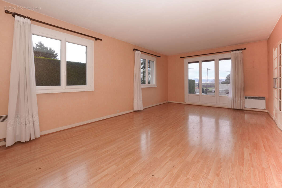 Maison à PONT-DU-CHATEAU