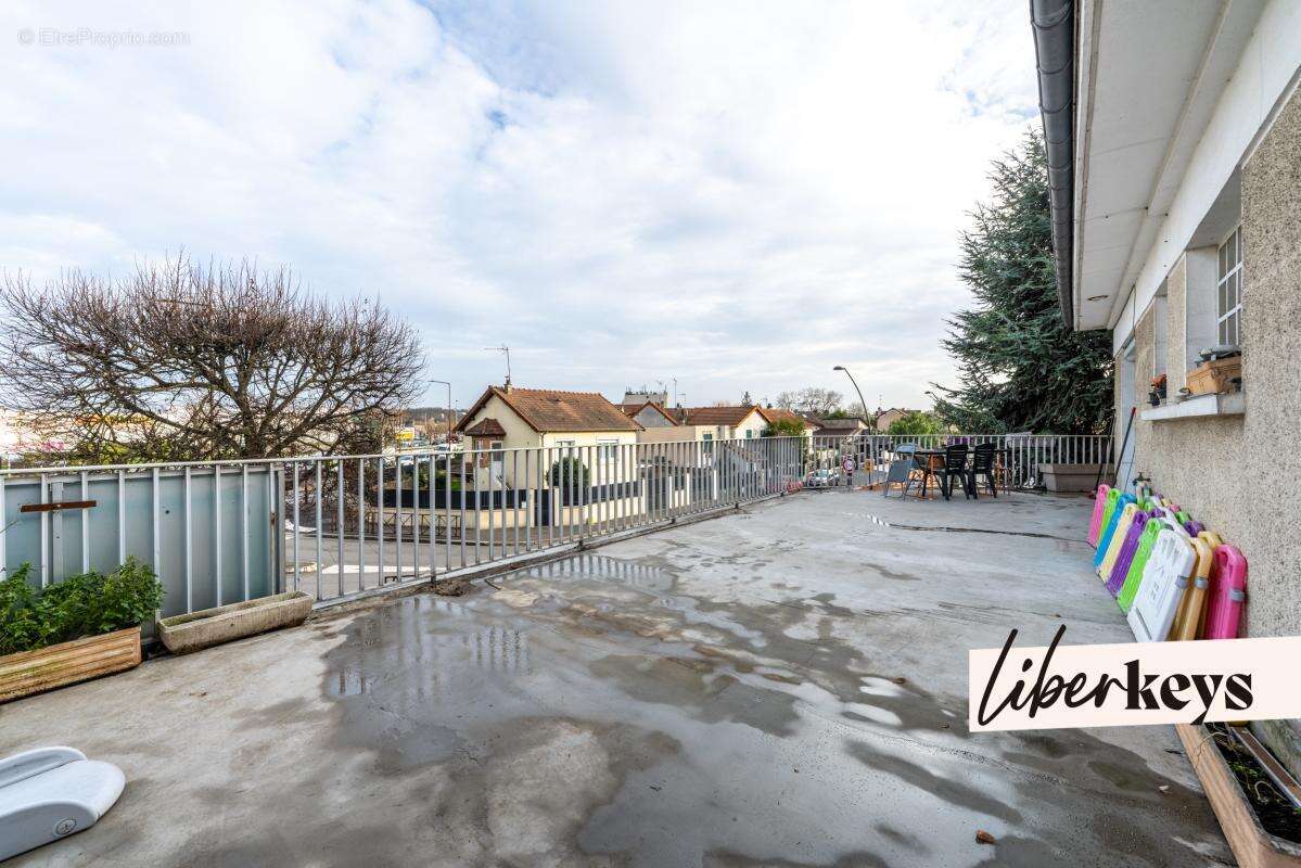 Appartement à VILLENEUVE-LE-ROI