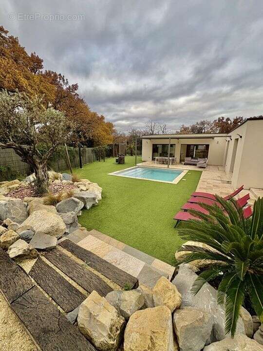 Maison à ROCHEFORT-DU-GARD