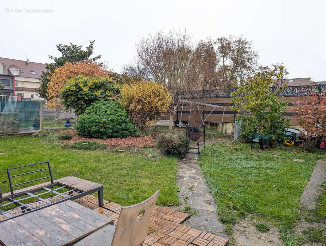 Appartement à CHILLY-MAZARIN