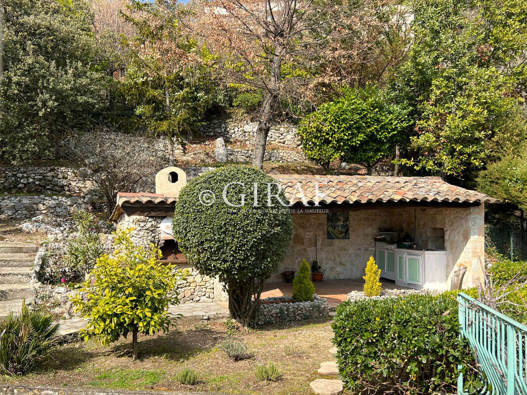 Maison à TOURRETTES-SUR-LOUP