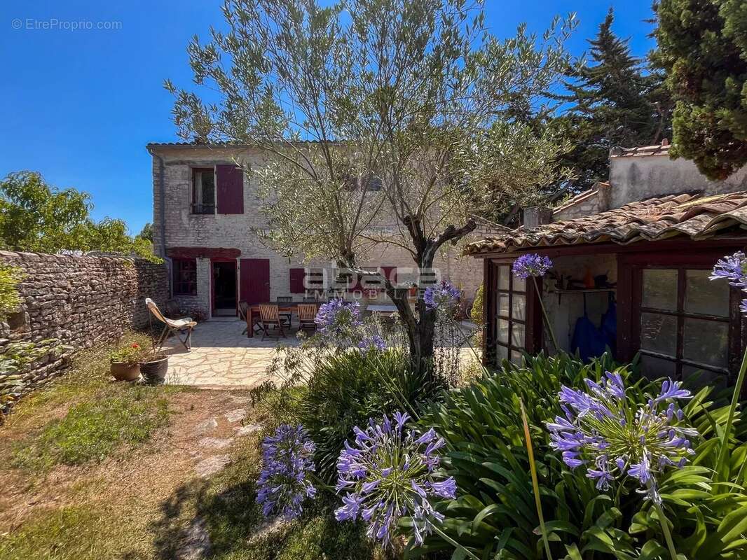 Maison à LE BOIS-PLAGE-EN-RE