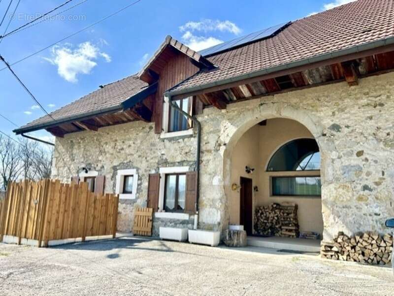 Maison à ALBY-SUR-CHERAN