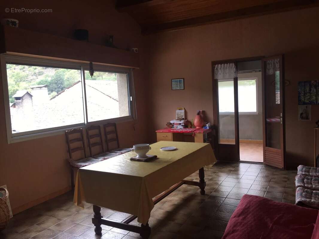 Maison à AYGUATEBIA-TALAU